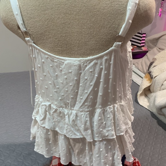 White tank top, size L - Picture 2 of 4